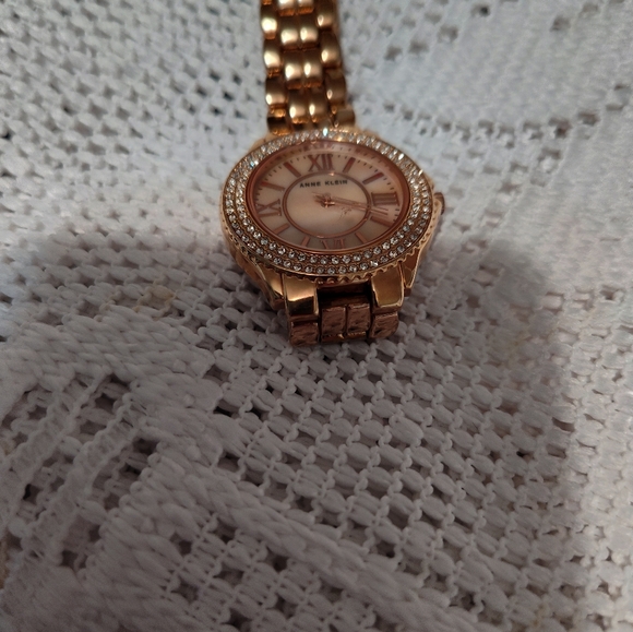 Anne Klein Watch for women - Picture 2 of 6